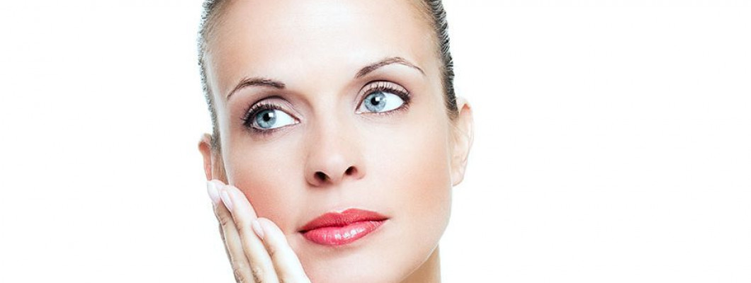 Rețete de tonic facial natural pentru toate tipurile de ten Rețete de tonic facial natural pentru toate tipurile de ten