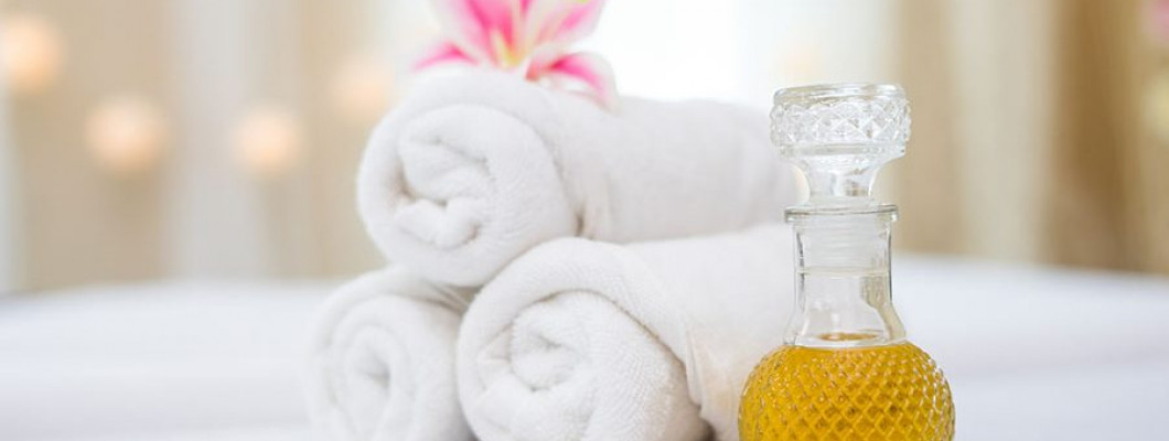 Ulei de baie natural și senzual Ulei de baie natural și senzual